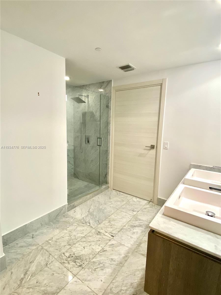 801 S Miami Ave Unit: 3807