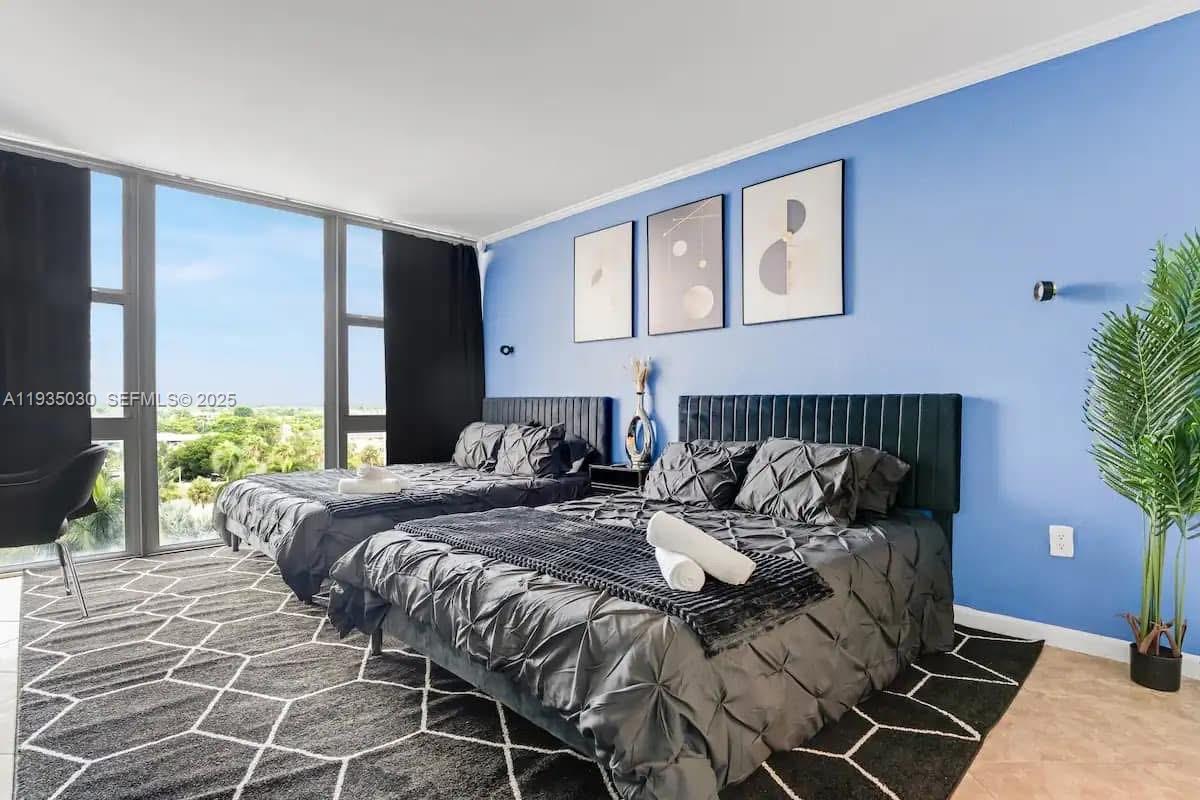 4040 Galt Ocean Dr # 605