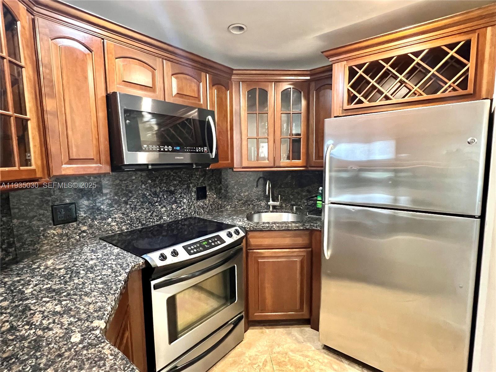 4040 Galt Ocean Dr # 605