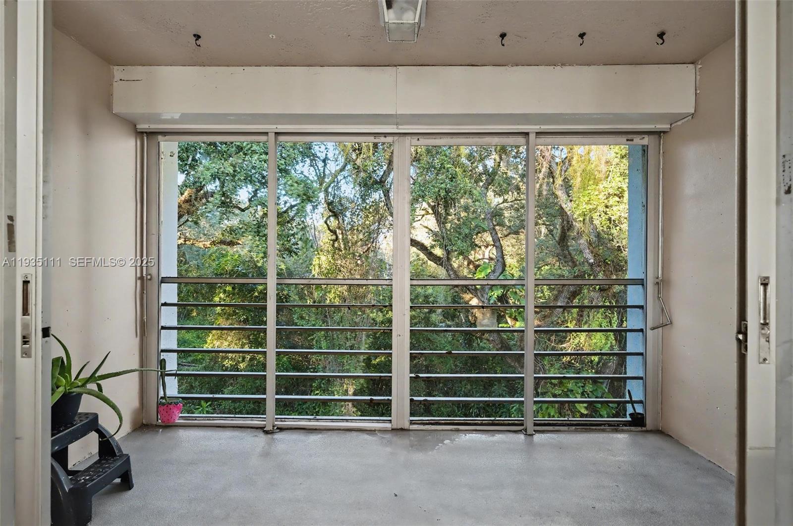 9440 Live Oak Pl # 404