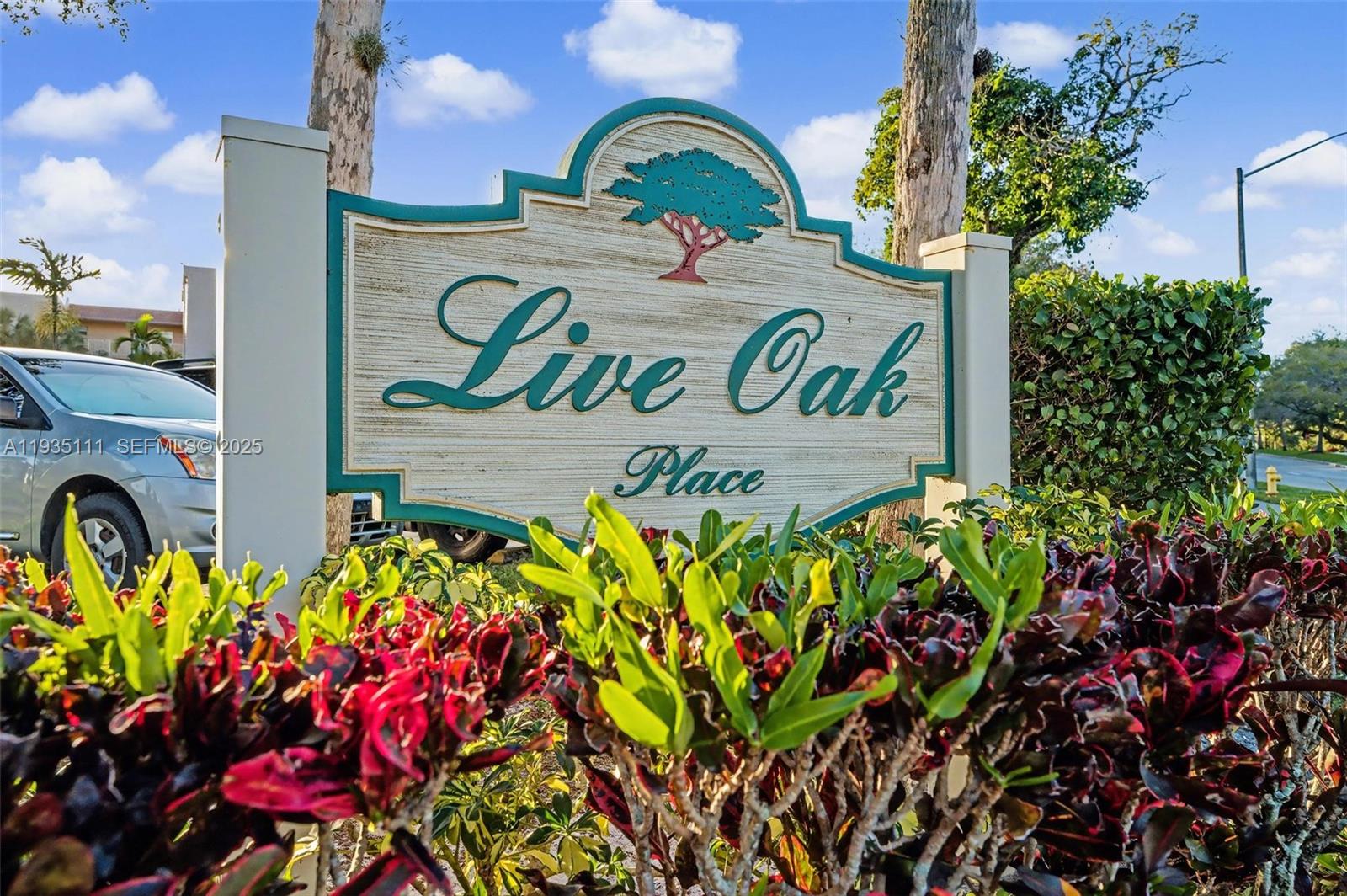 9440 Live Oak Pl # 404