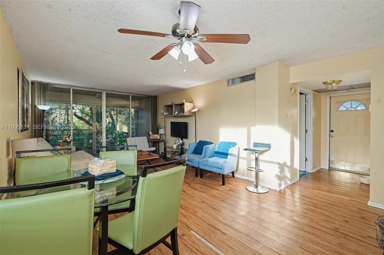 9440 Live Oak Pl # 404