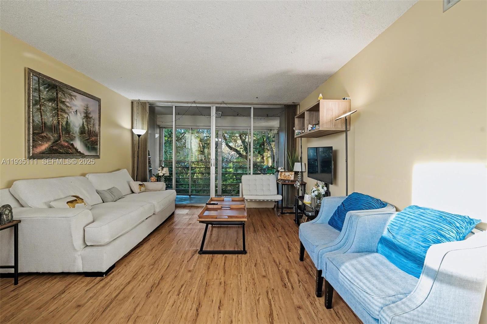 9440 Live Oak Pl # 404