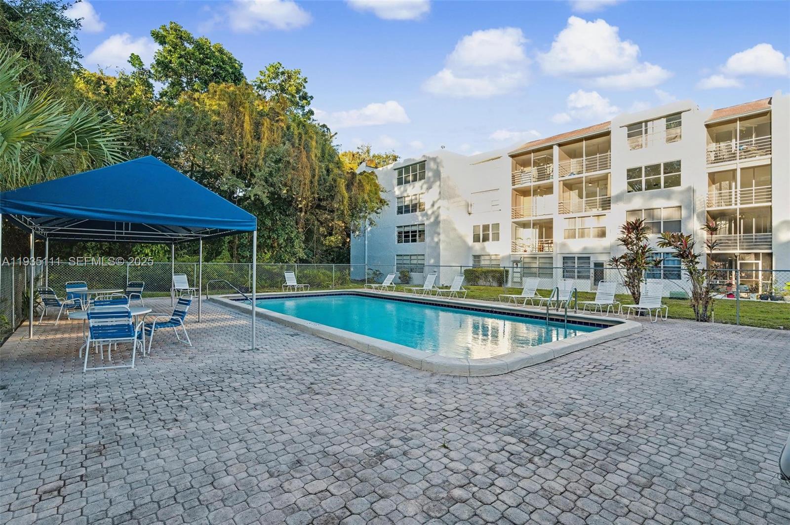 9440 Live Oak Pl # 404