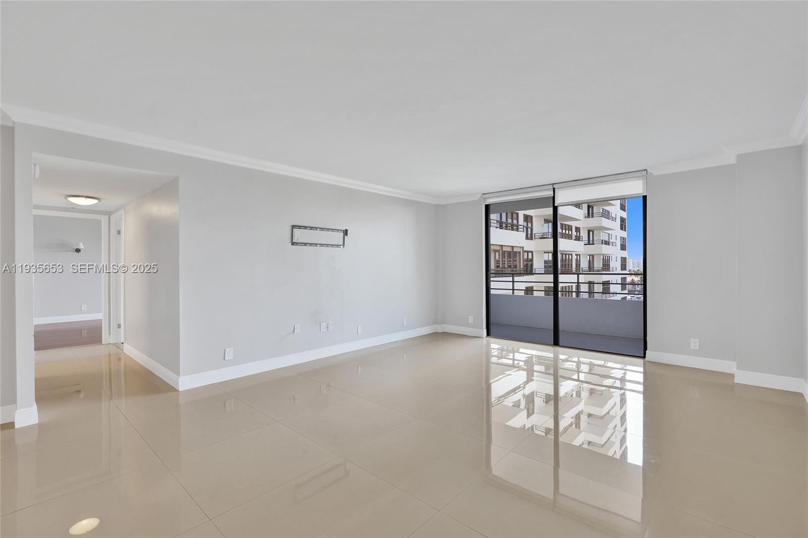 2500 Parkview Dr # 917