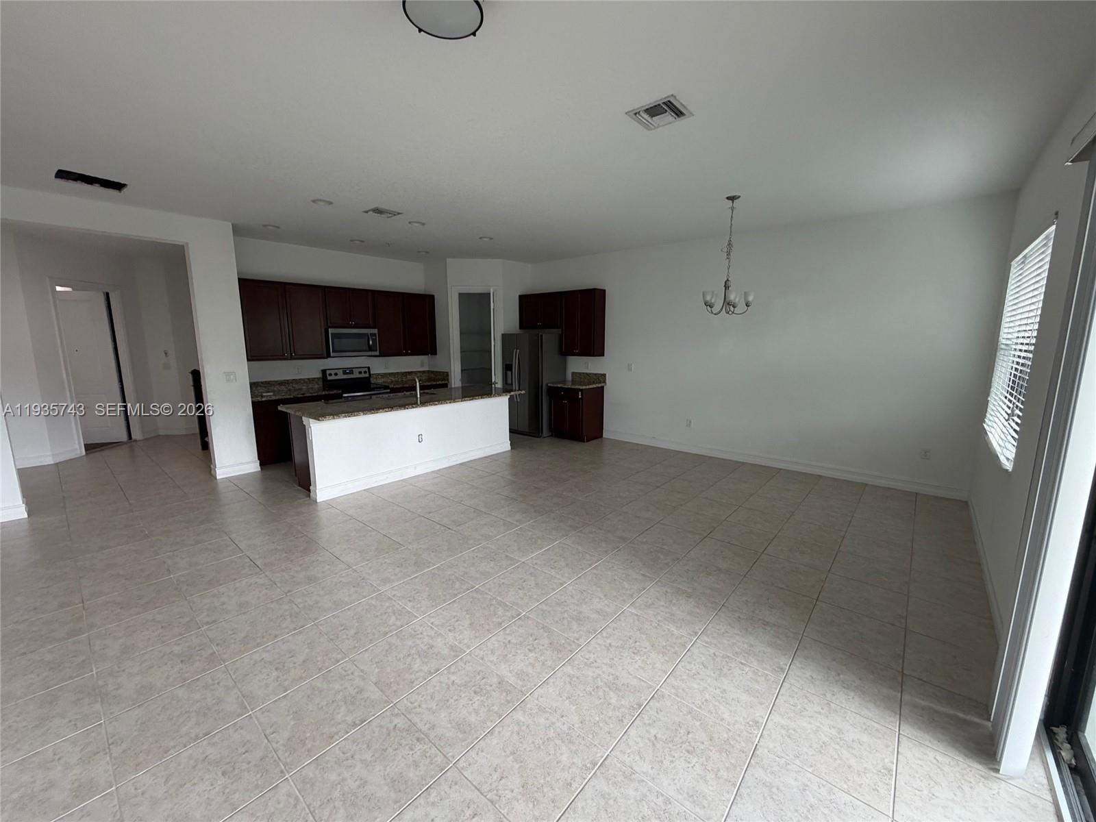 11330 SW 16th St # 11330