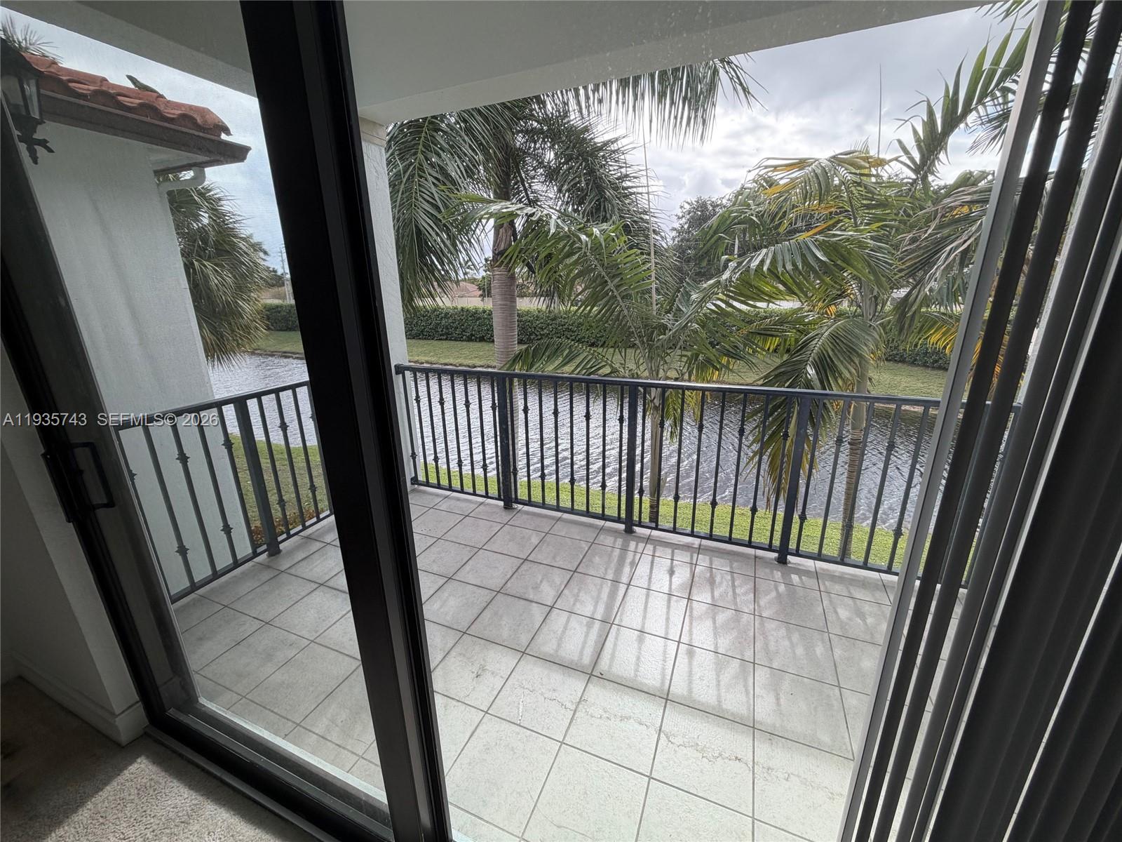 11330 SW 16th St # 11330