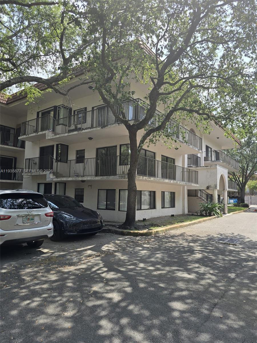 4705 SW 62nd Ave # 201