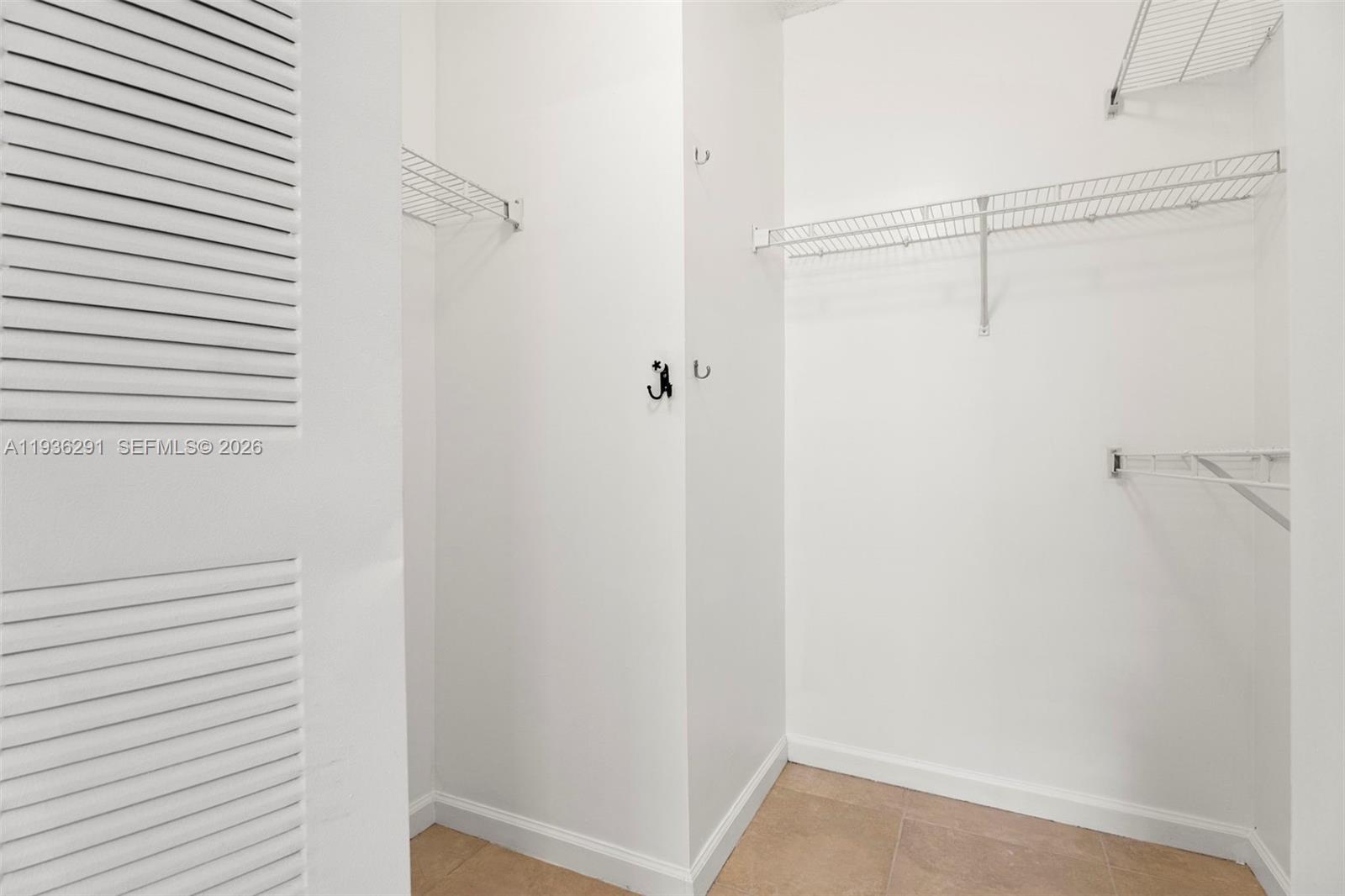 1919 Van Buren St # 418A