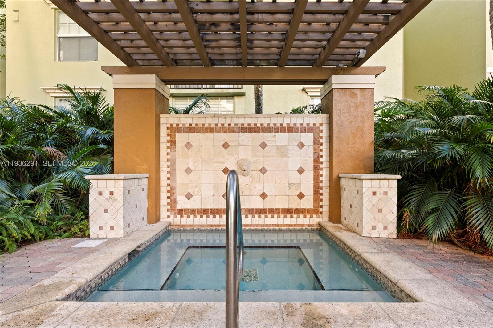 1919 Van Buren St # 418A