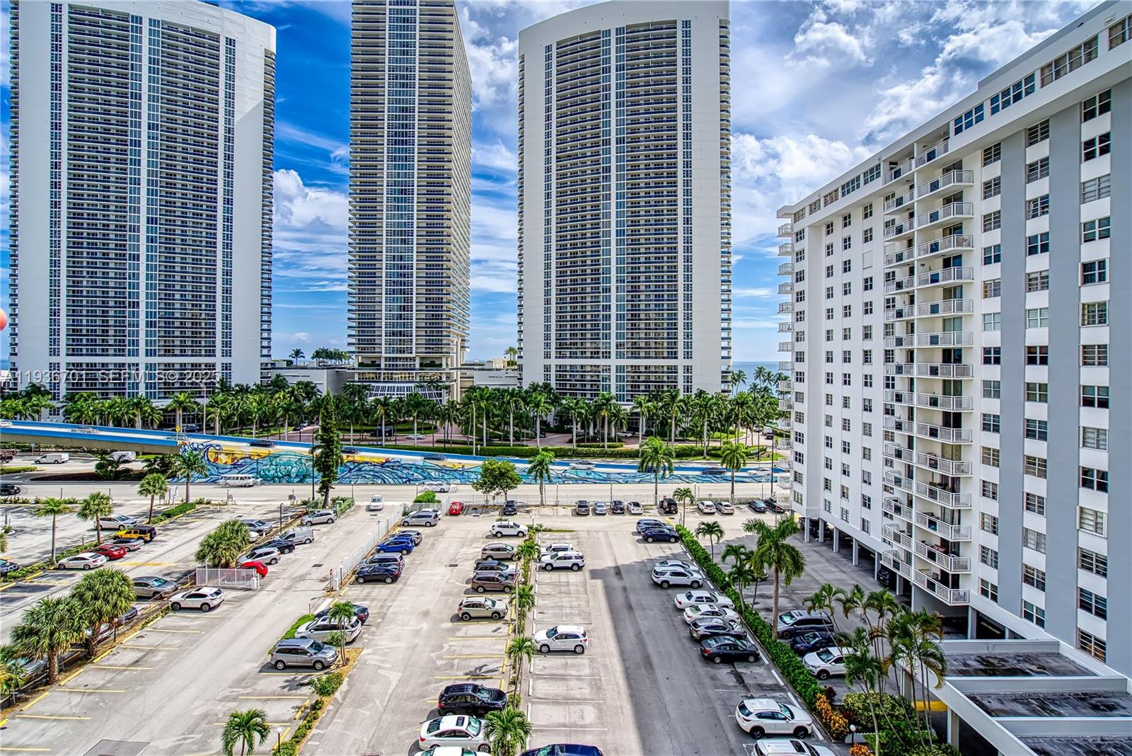 1833 S Ocean Dr # 902