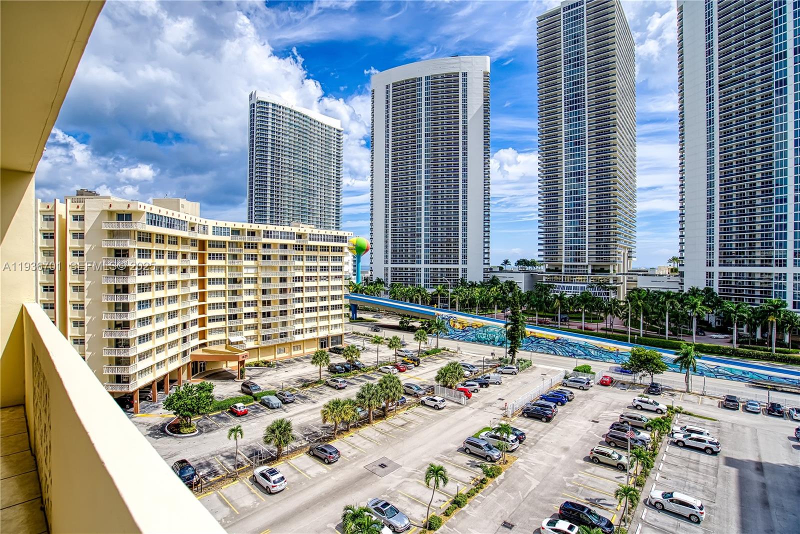 1833 S Ocean Dr # 902