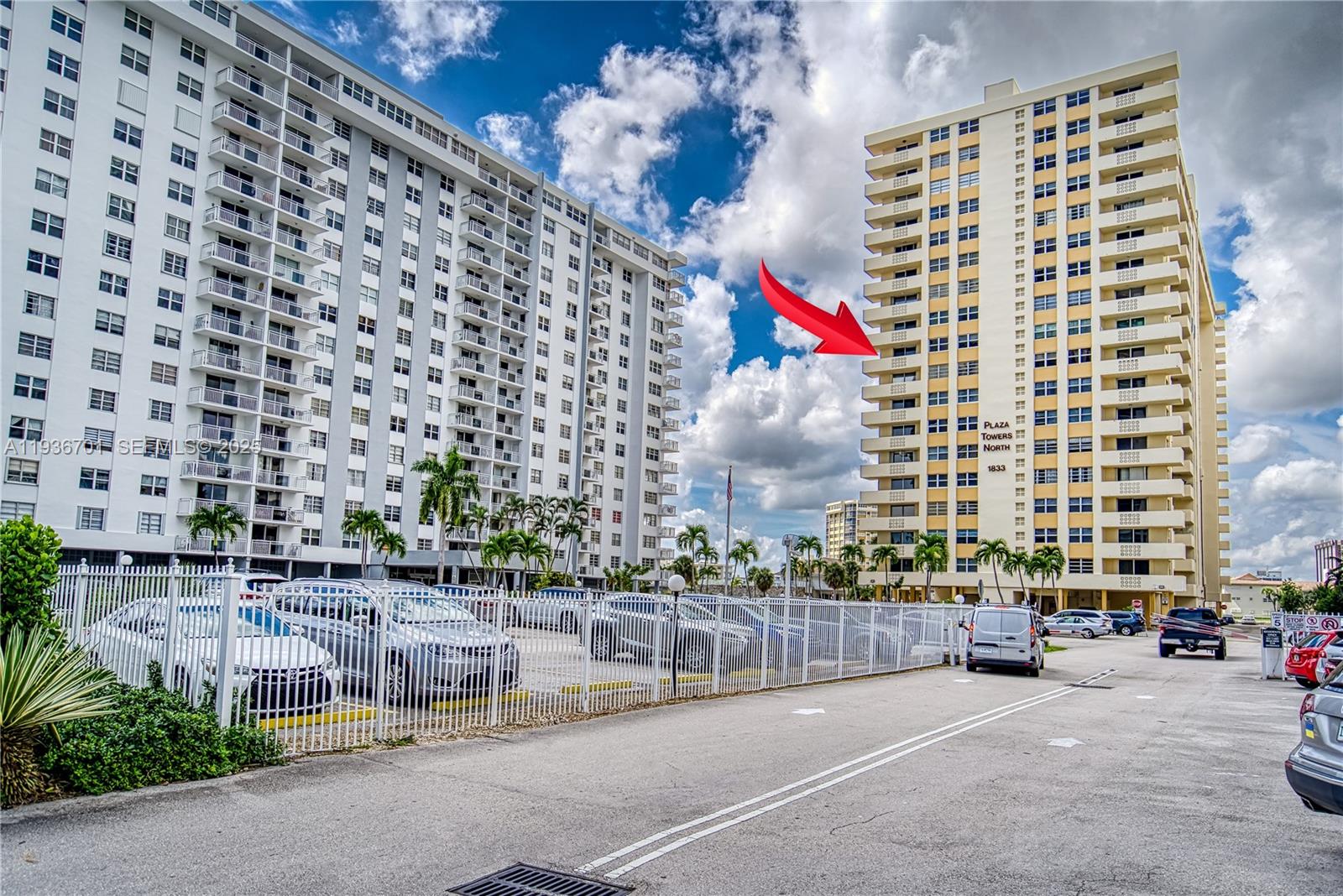 1833 S Ocean Dr # 902