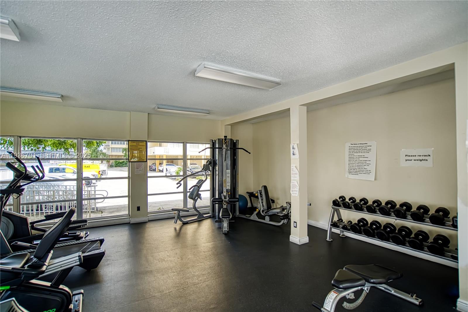 1833 S Ocean Dr # 902