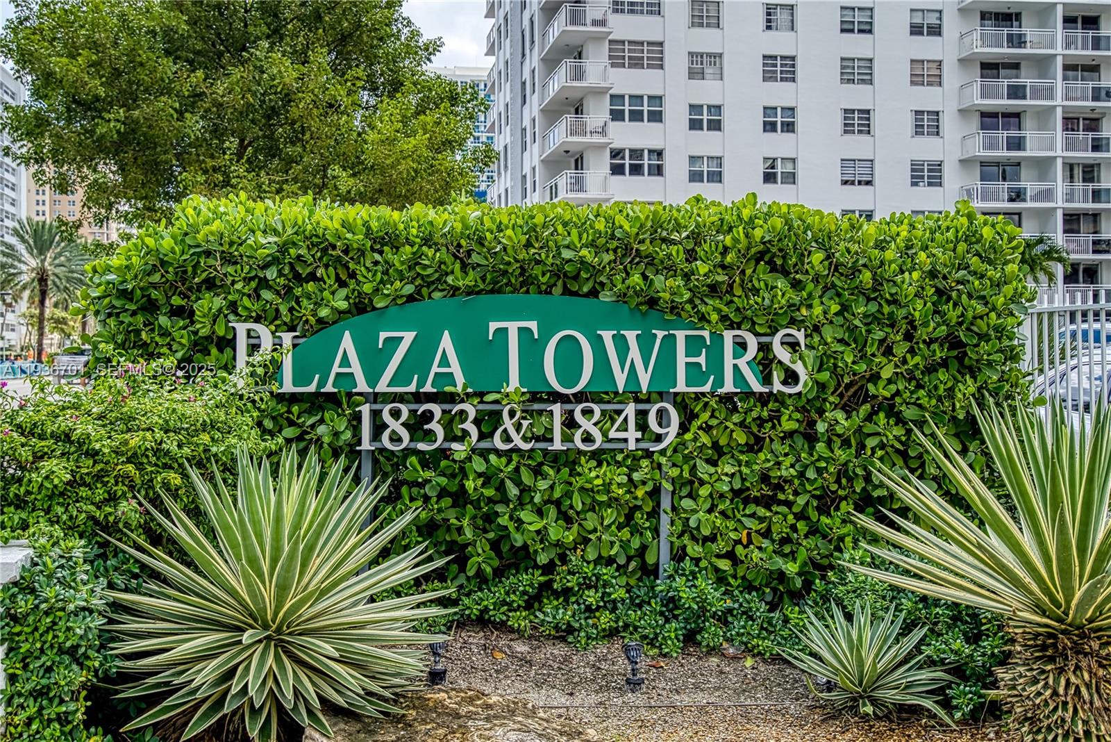 1833 S Ocean Dr # 902