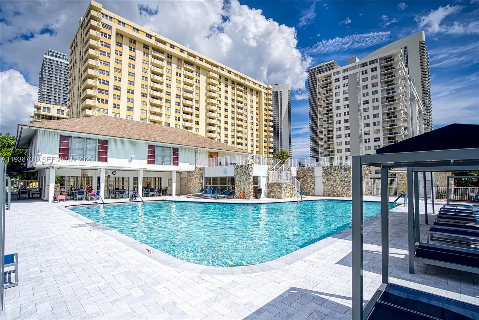 1833 S Ocean Dr # 902