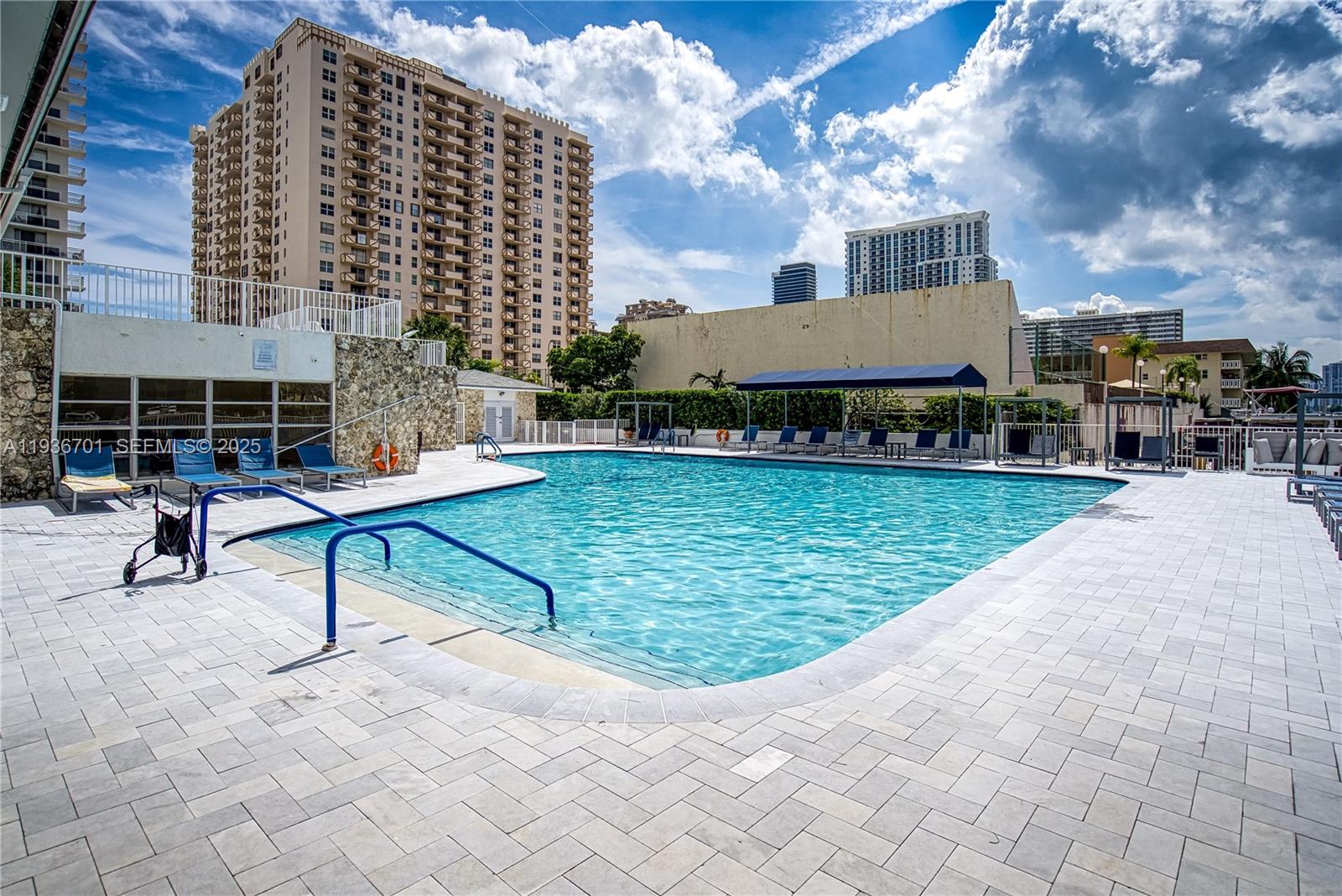 1833 S Ocean Dr # 902