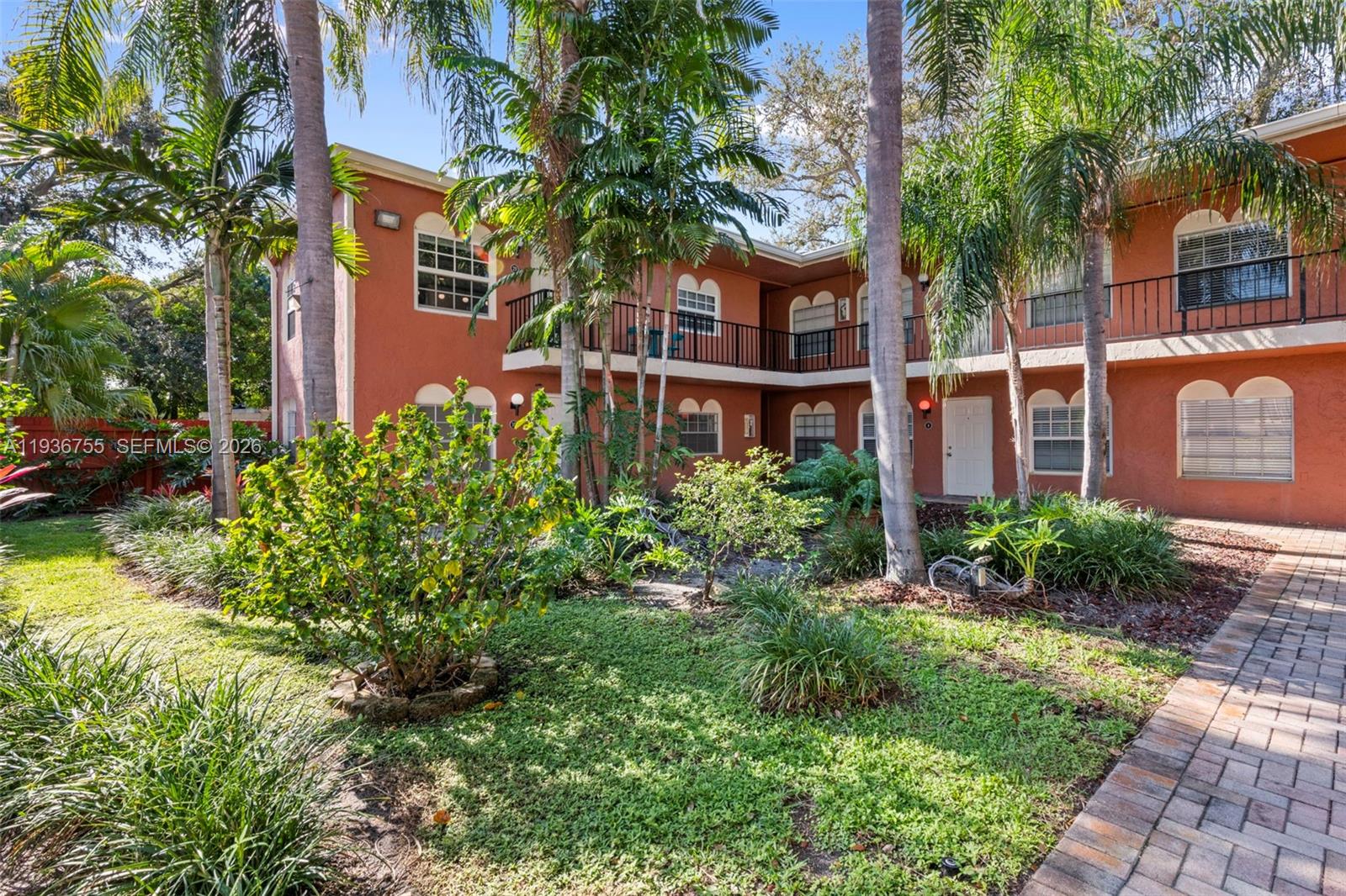 1405 MIAMI RD # 10