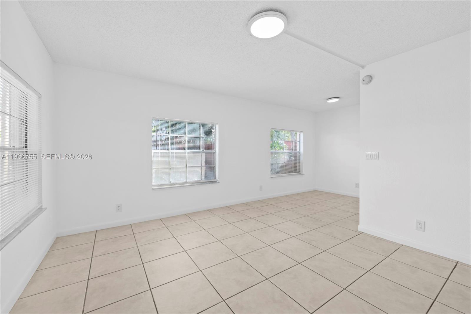 1405 MIAMI RD # 10