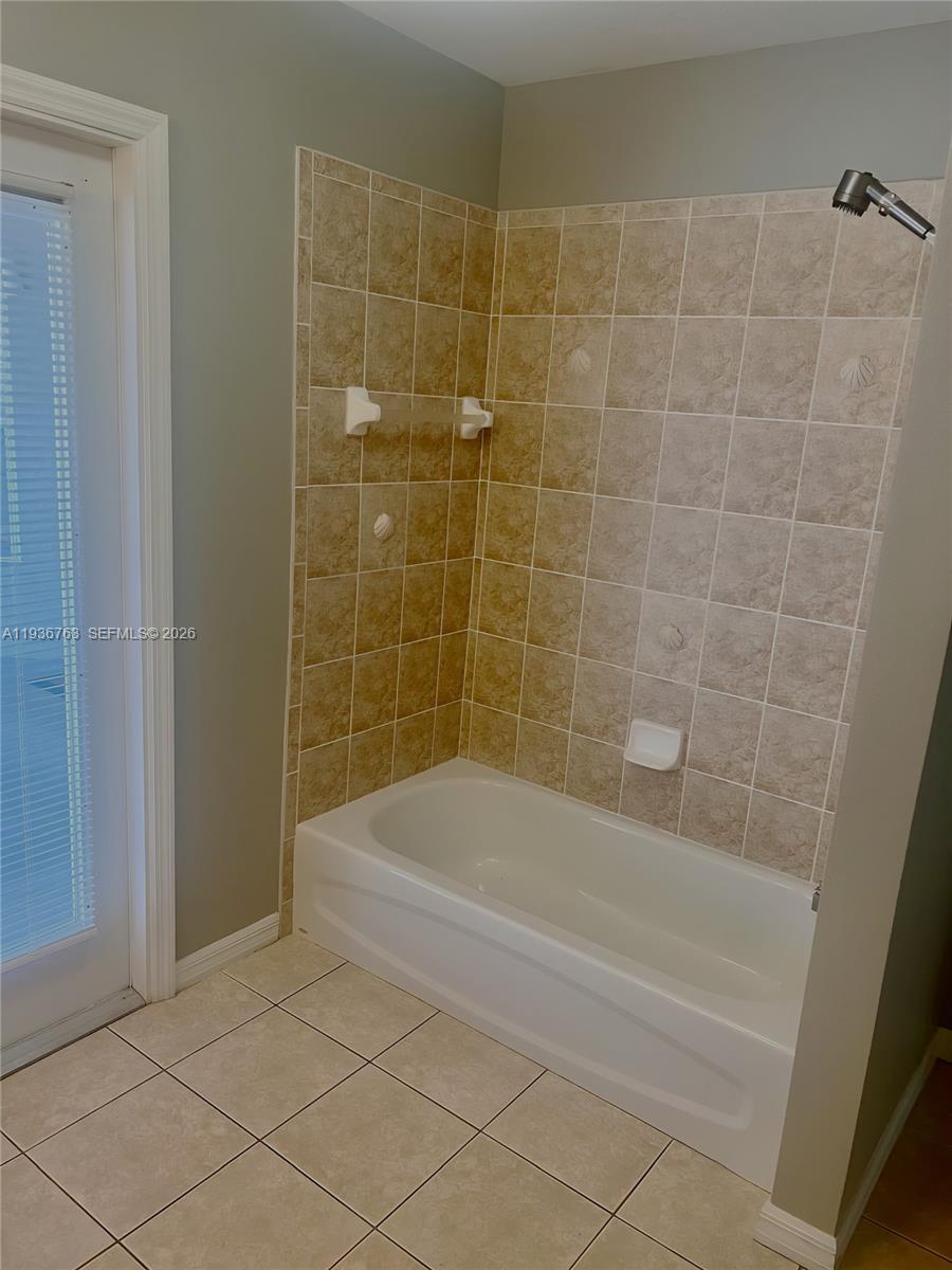 2050 SE Franciscan St, Port St. Lucie