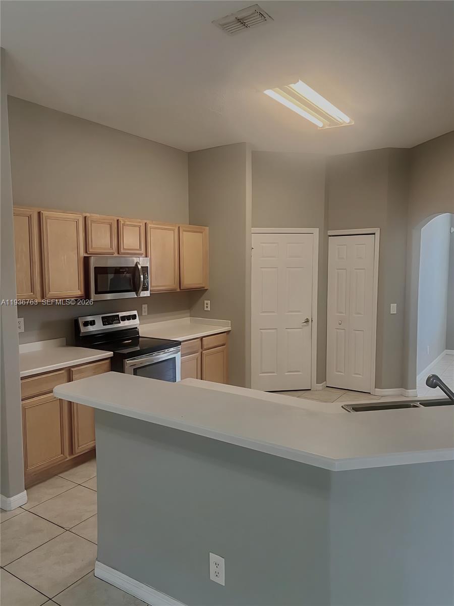 2050 SE Franciscan St, Port St. Lucie
