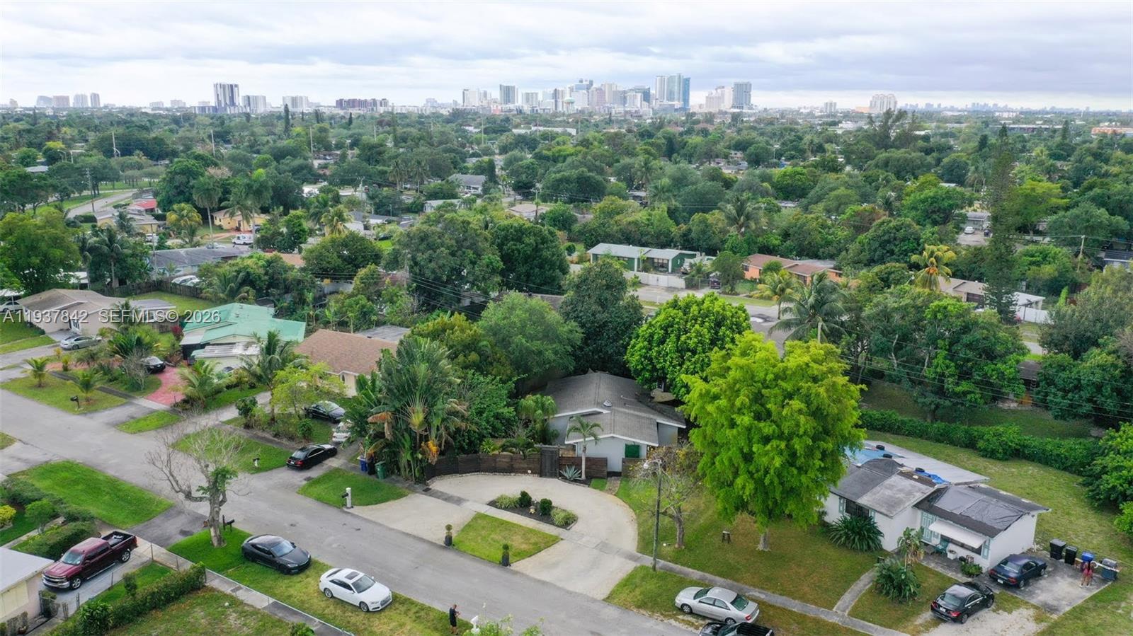 1124 NW 15th Ct