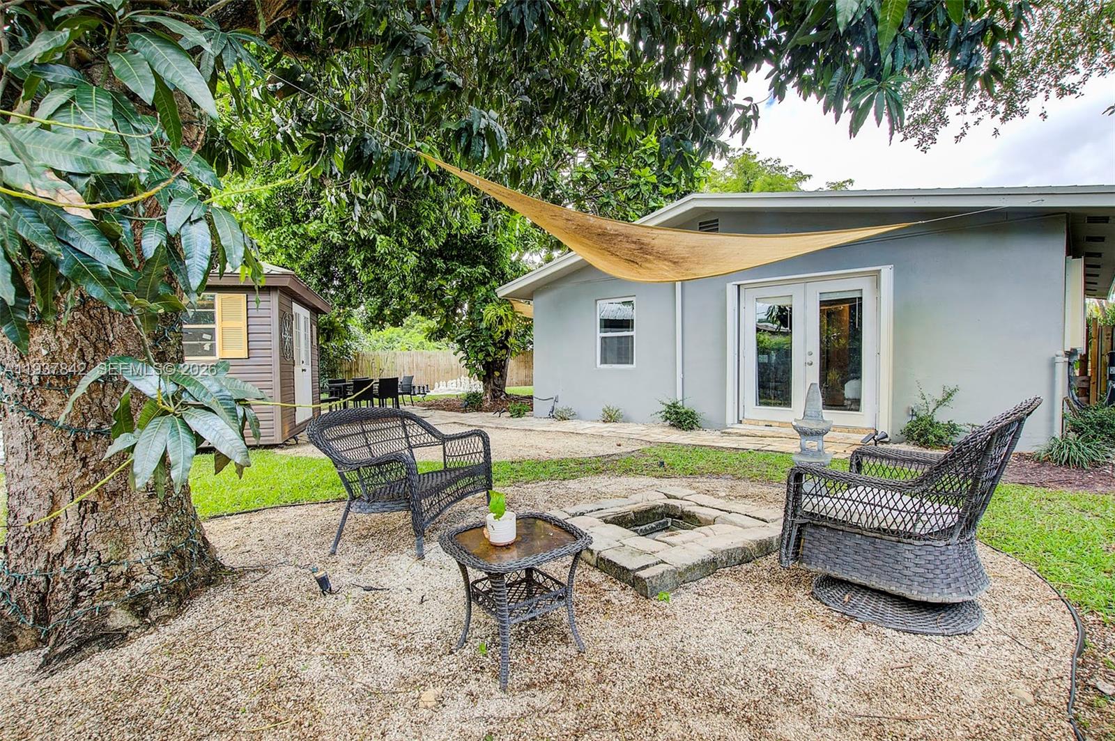 1124 NW 15th Ct