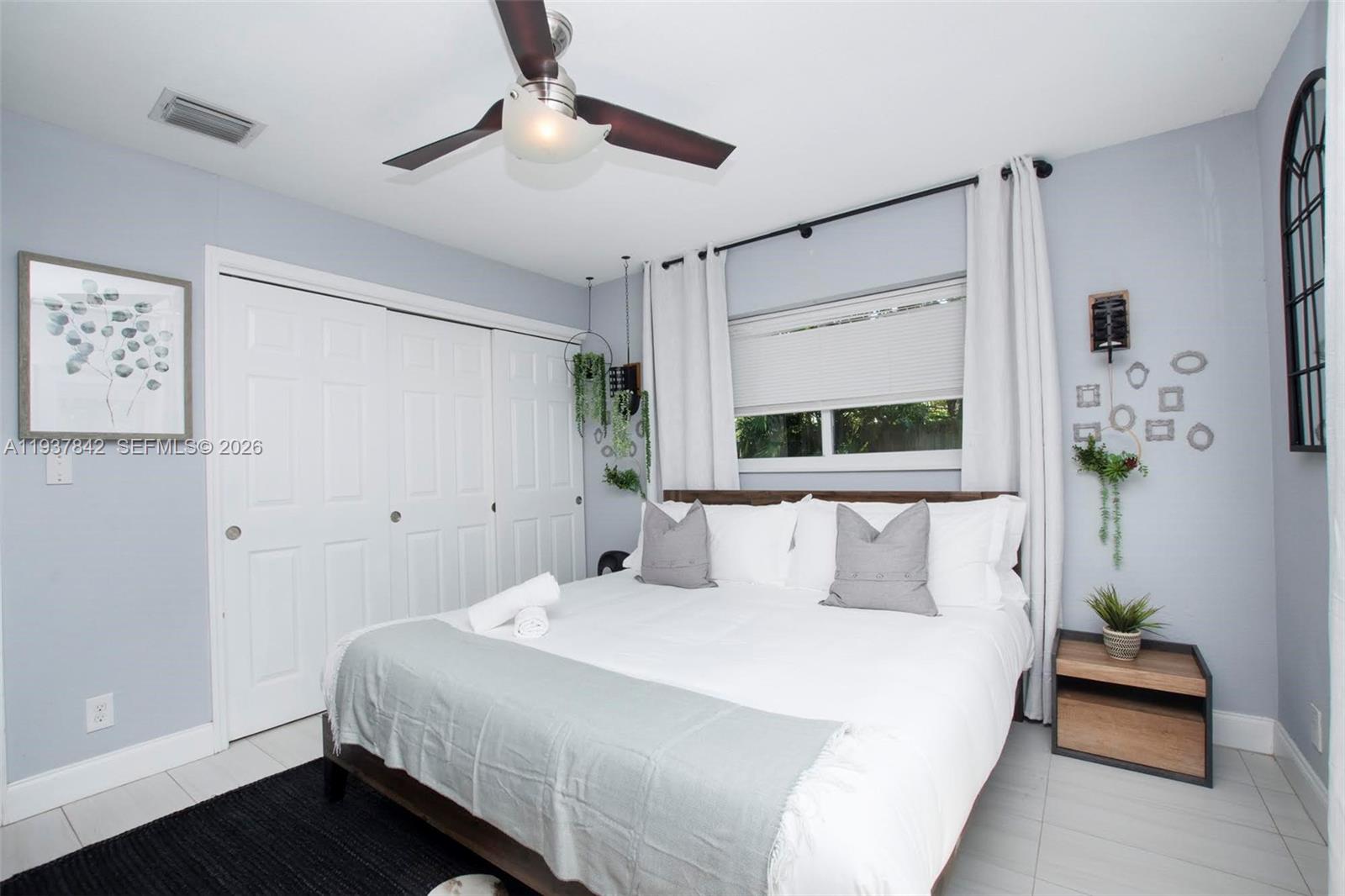 1124 NW 15th Ct