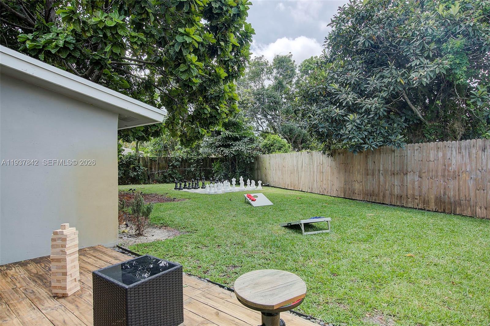 1124 NW 15th Ct