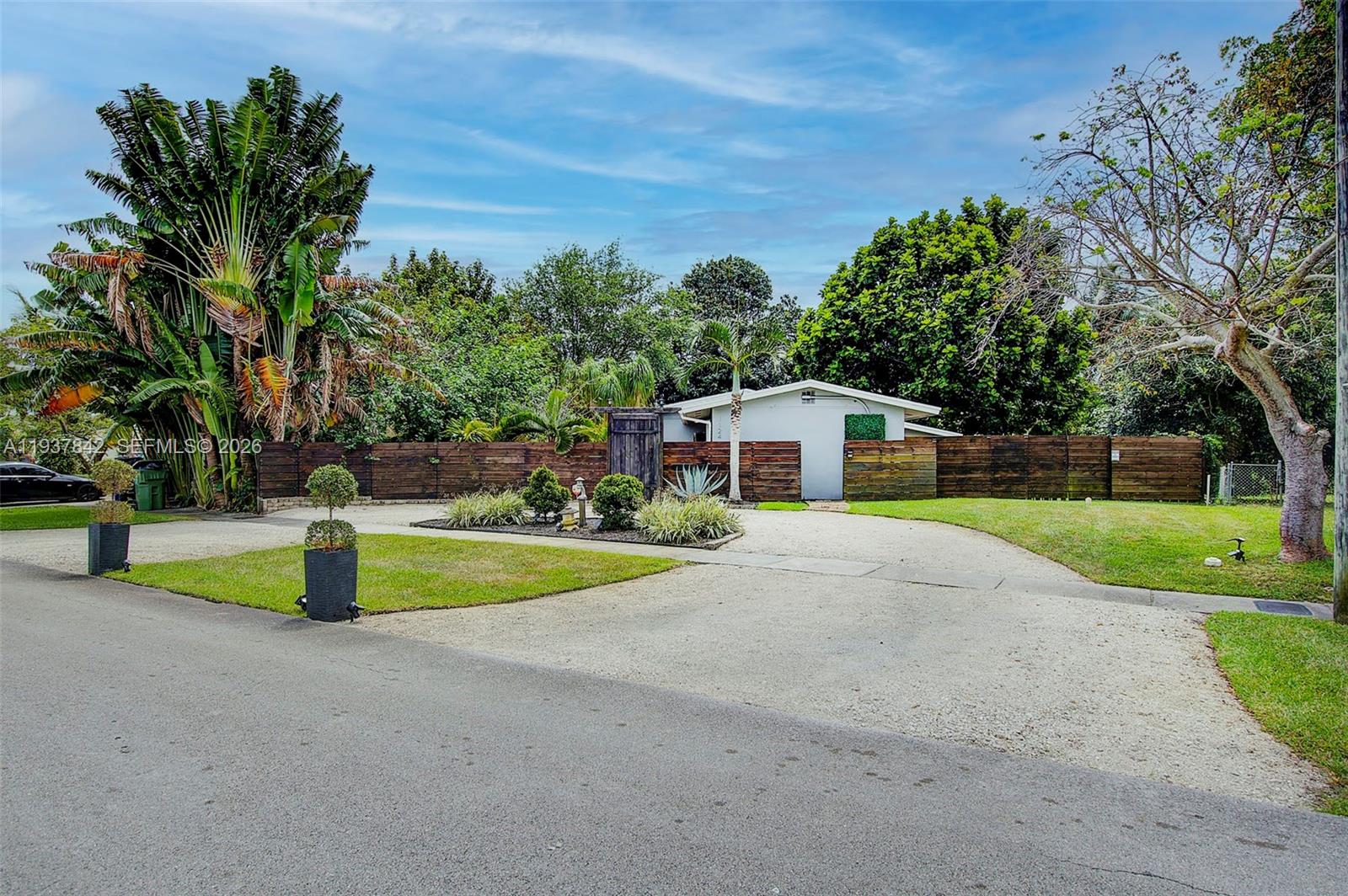 1124 NW 15th Ct