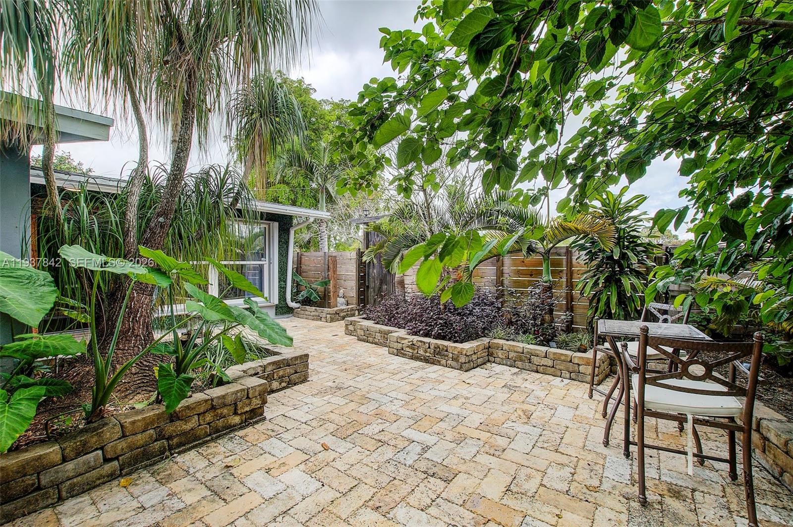 1124 NW 15th Ct