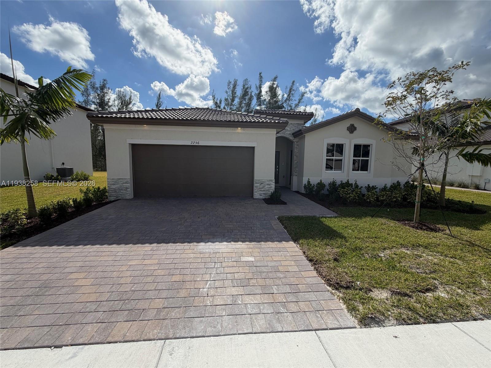 2256 SE 30 ST # 2256