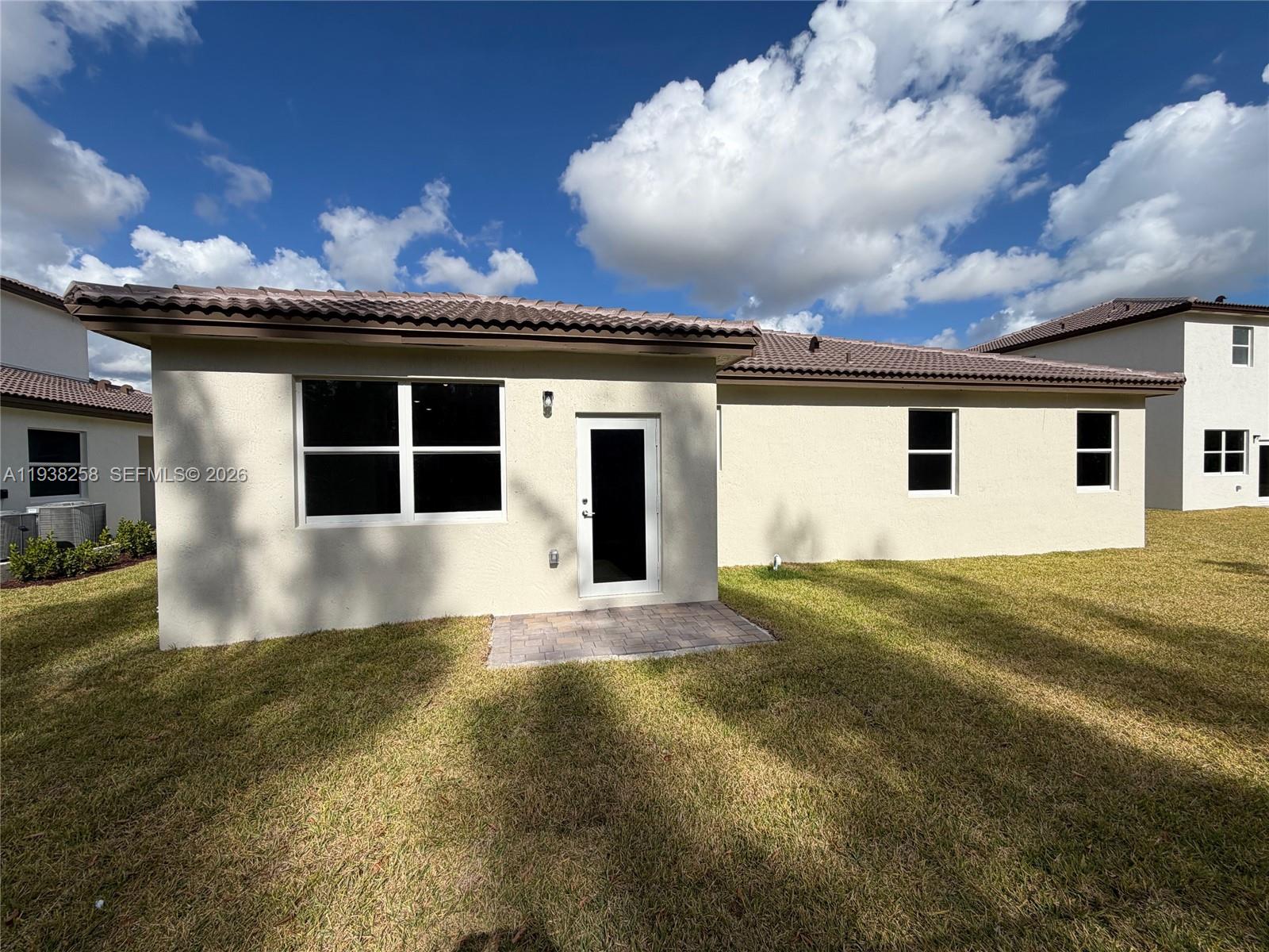 2256 SE 30 ST # 2256