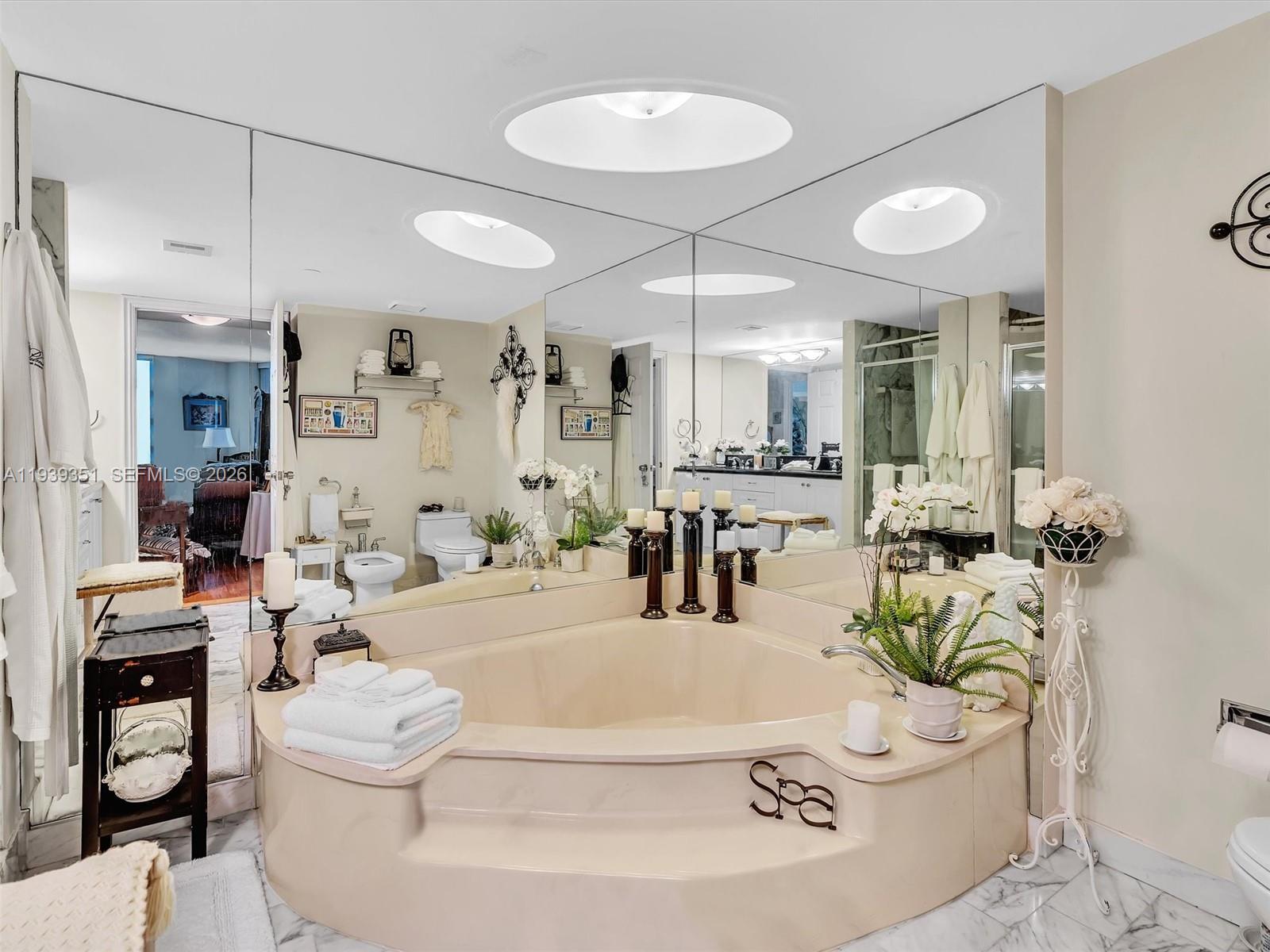 2000 Towerside Ter # 1806