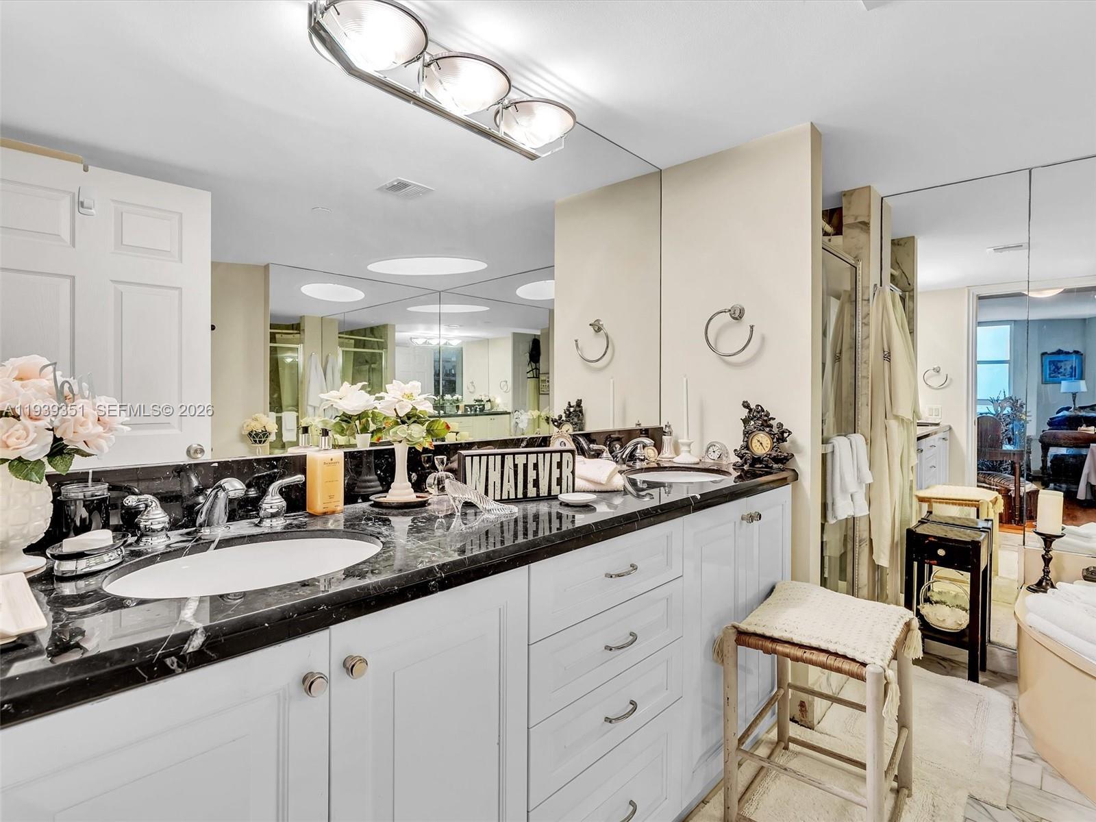 2000 Towerside Ter # 1806