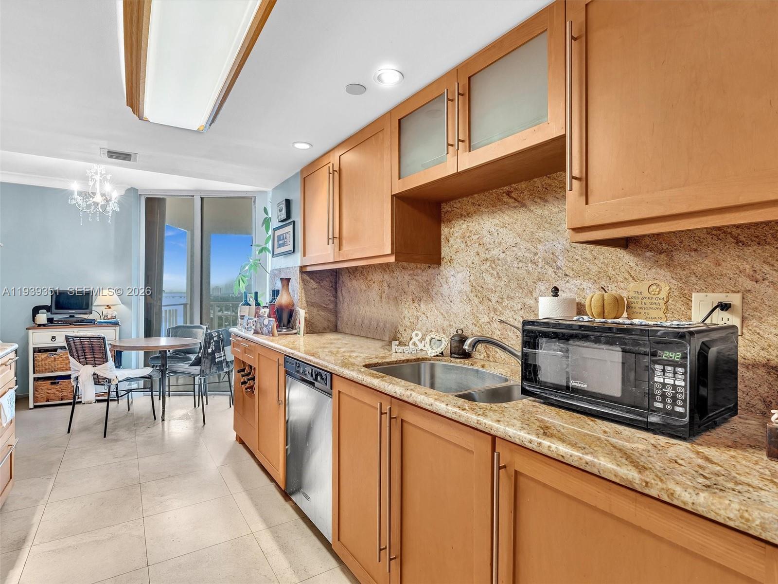 2000 Towerside Ter # 1806