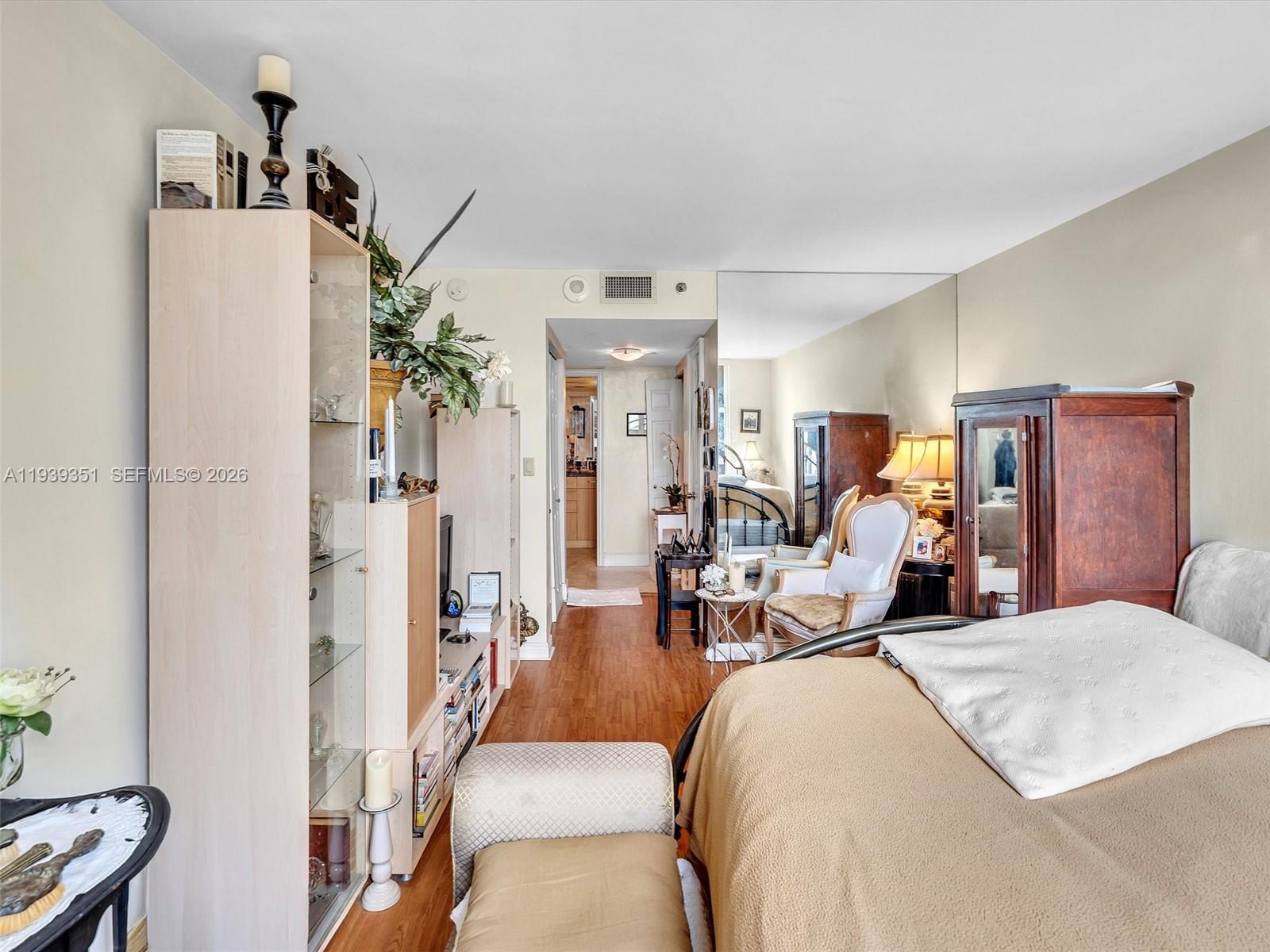 2000 Towerside Ter # 1806