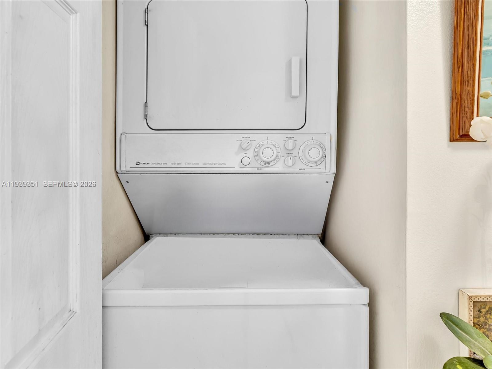 2000 Towerside Ter # 1806