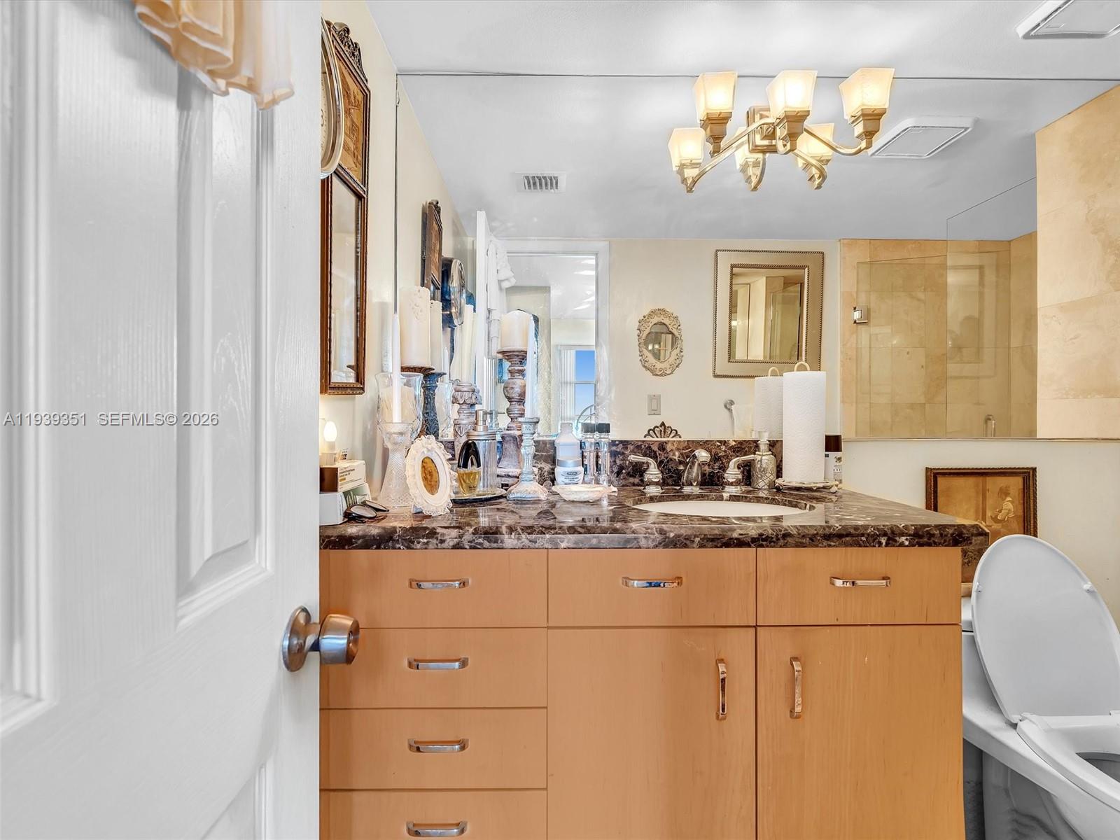 2000 Towerside Ter # 1806