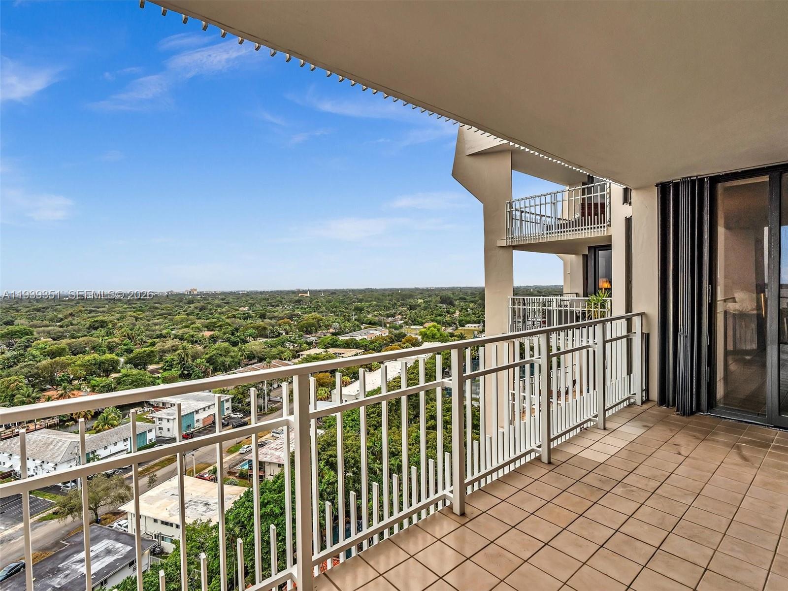 2000 Towerside Ter # 1806