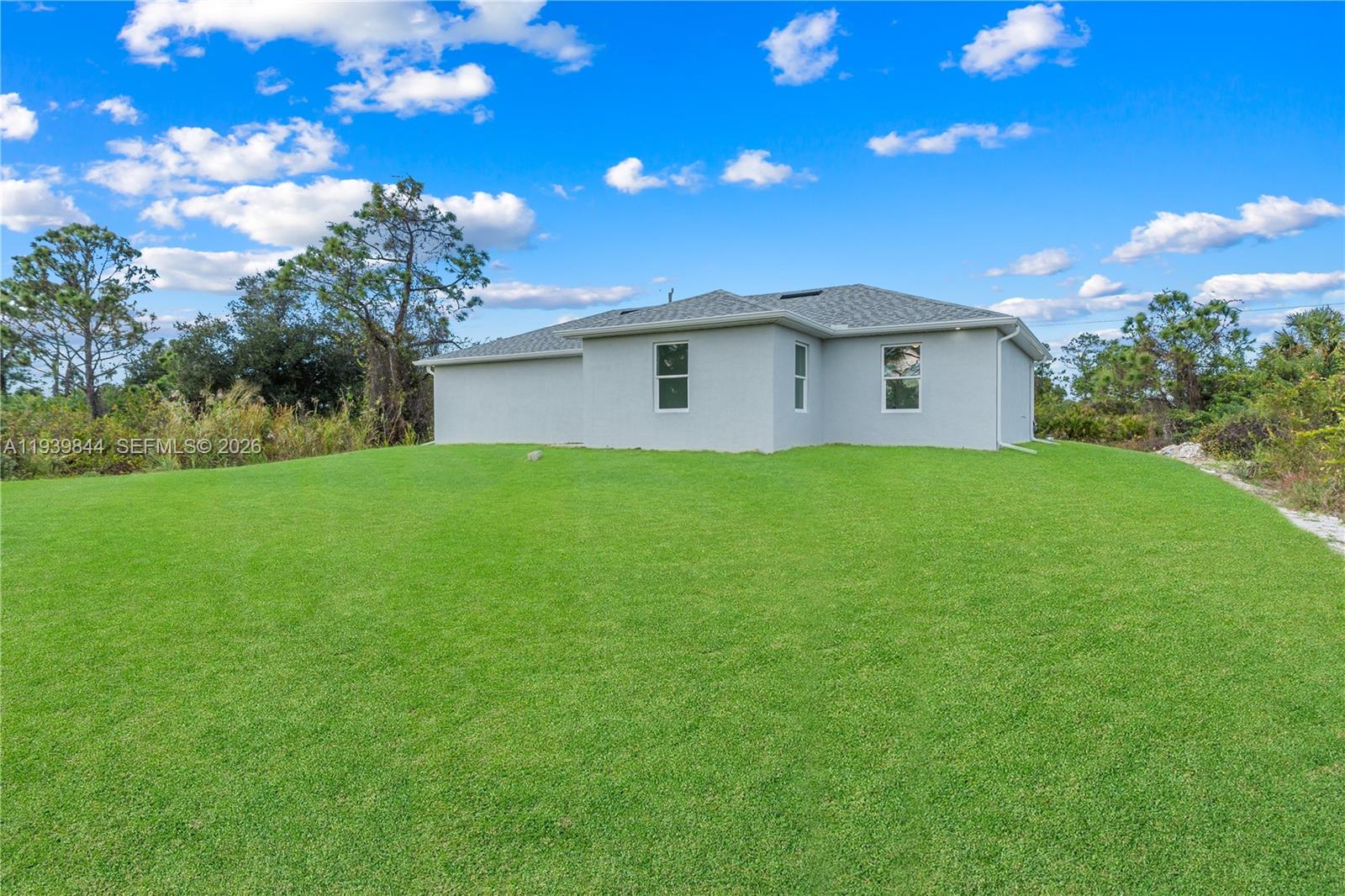 3117 W 64th W