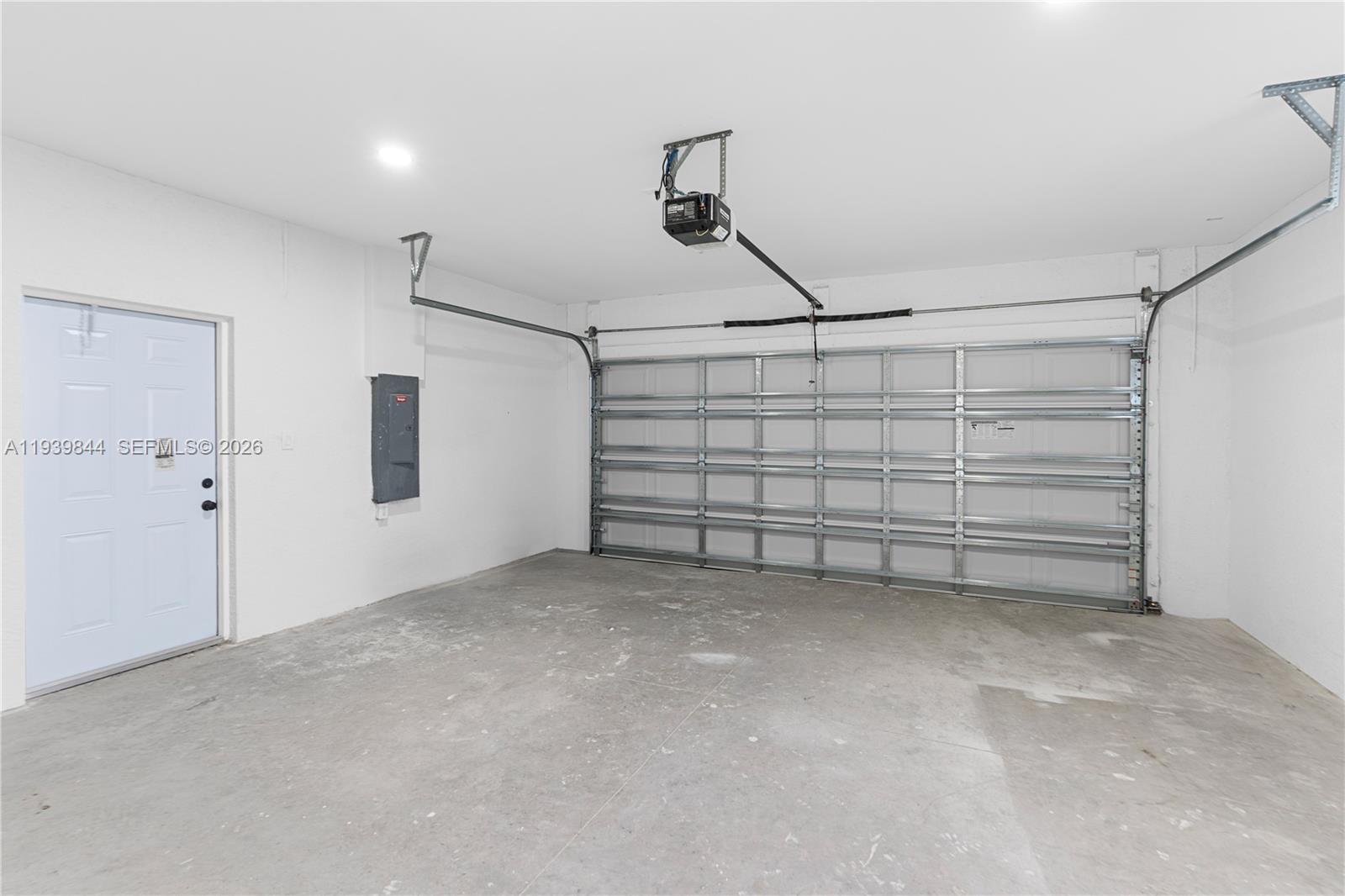3117 W 64th W