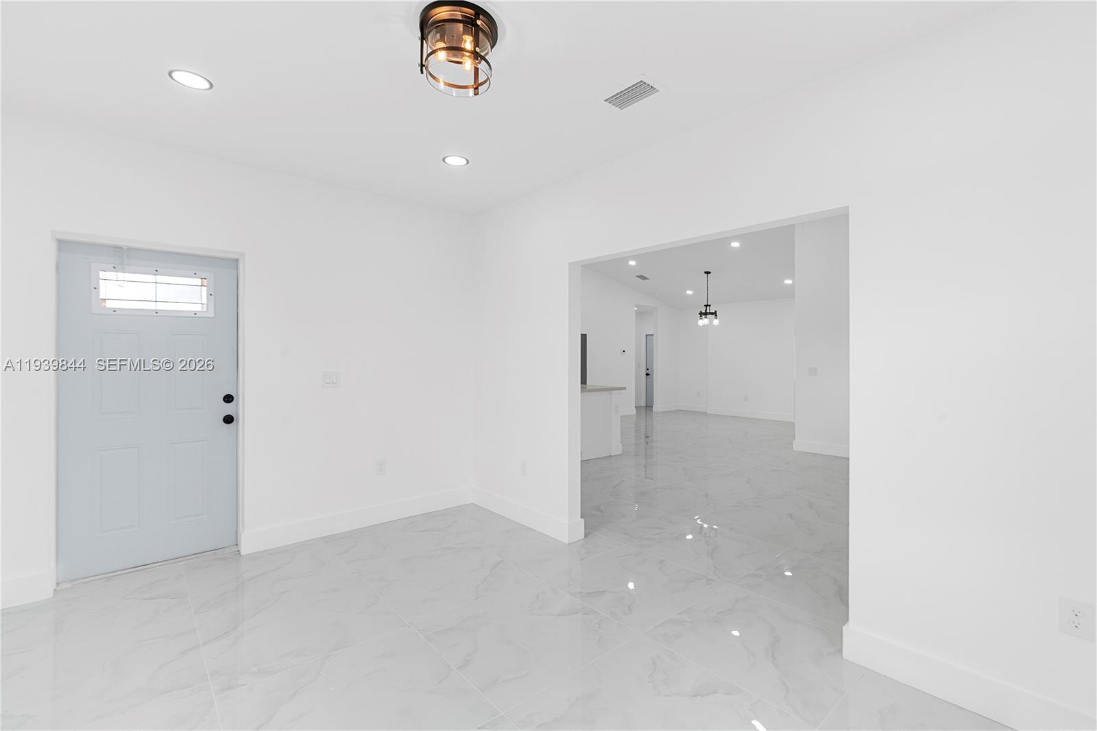 3117 W 64th W