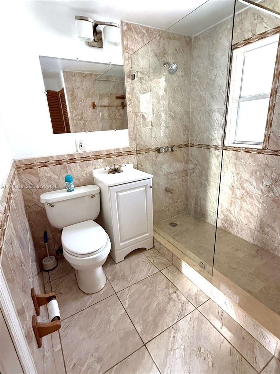 1207 Marseille Dr # 29