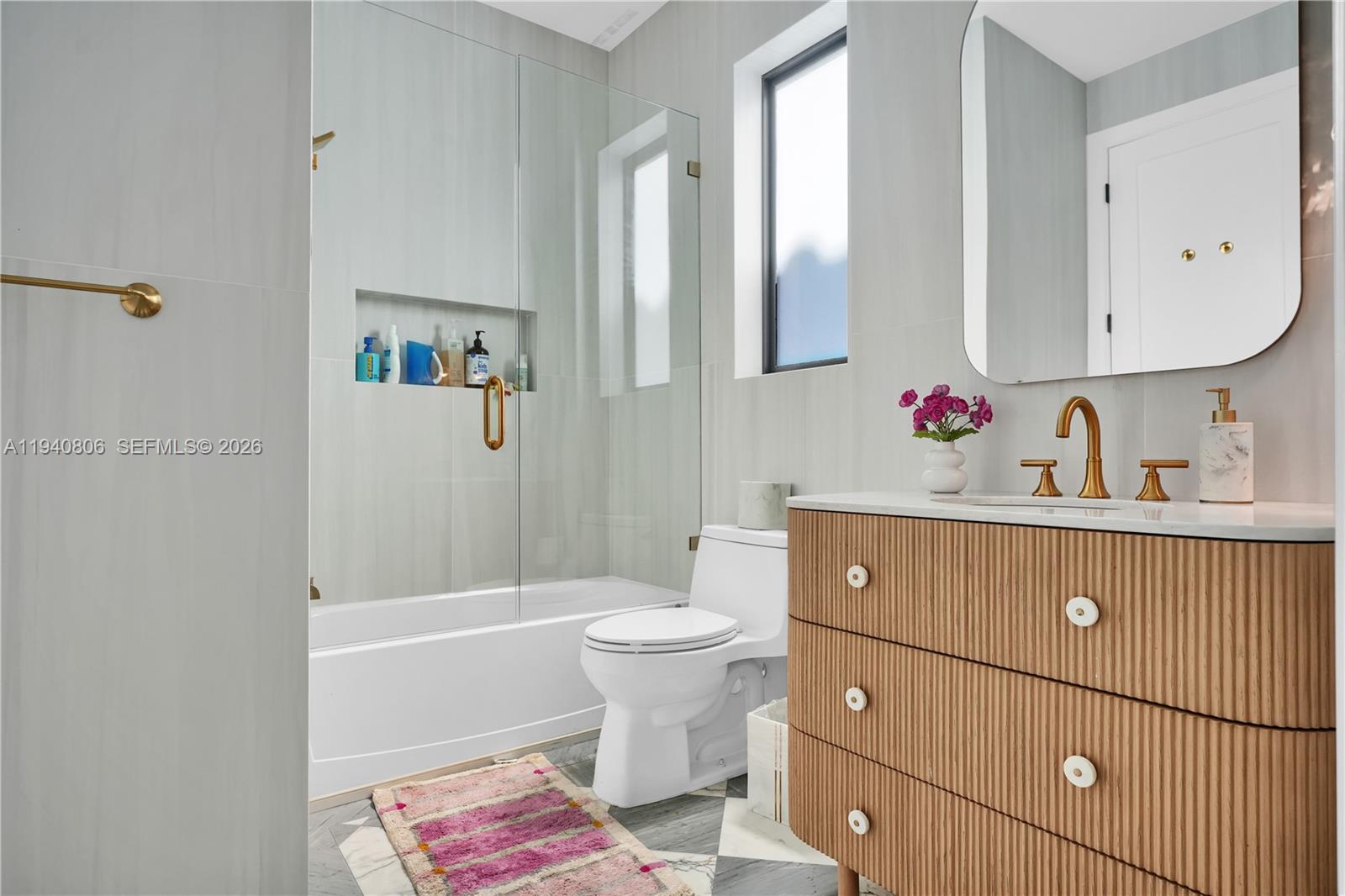 5635 Brookfield Cir w