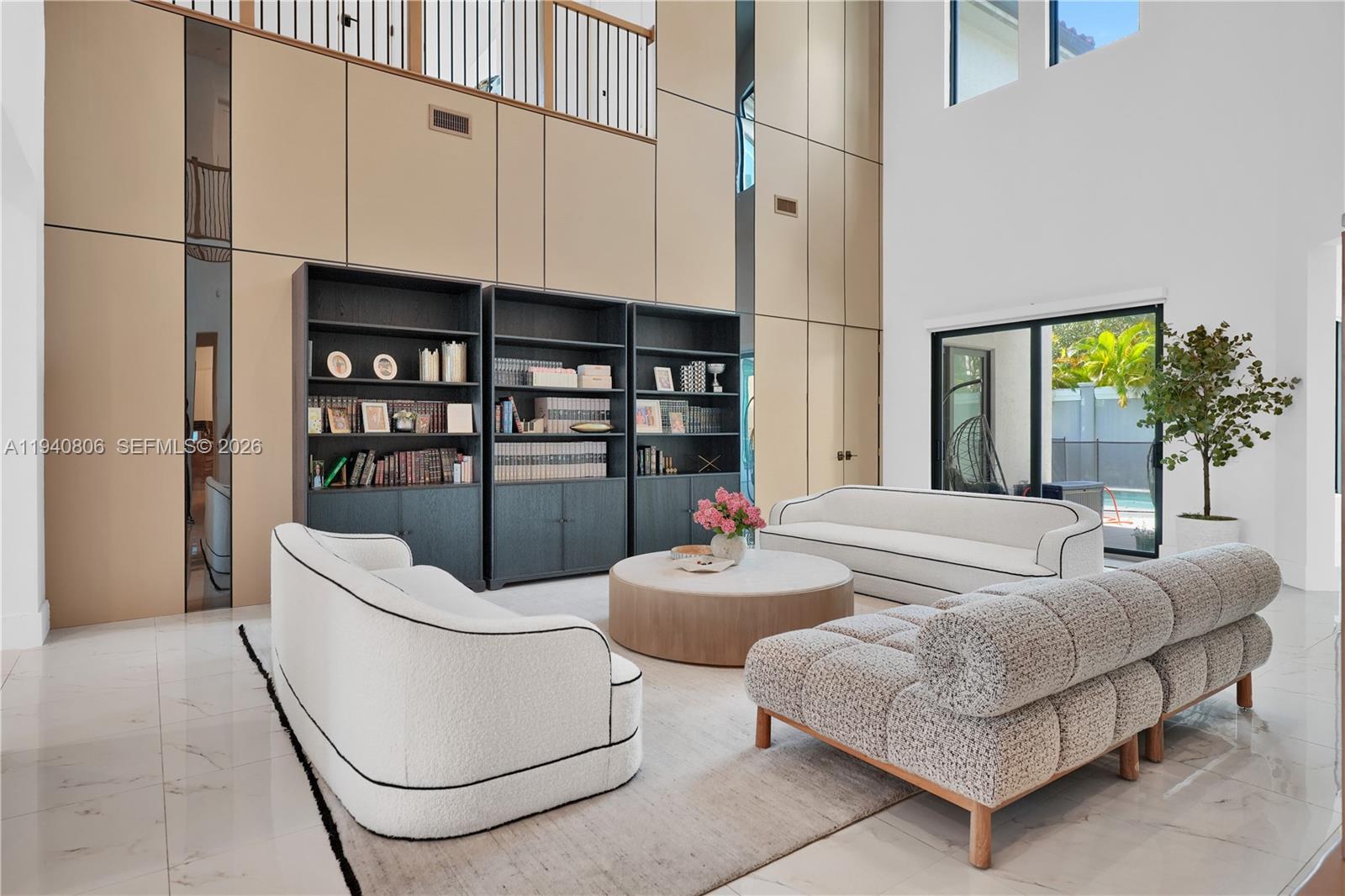 5635 Brookfield Cir w