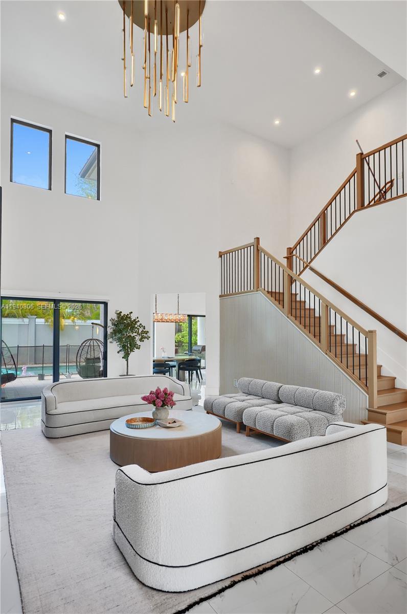 5635 Brookfield Cir w