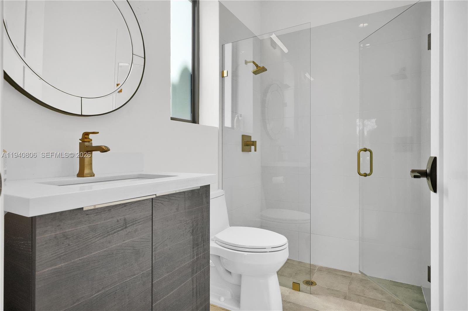 5635 Brookfield Cir w