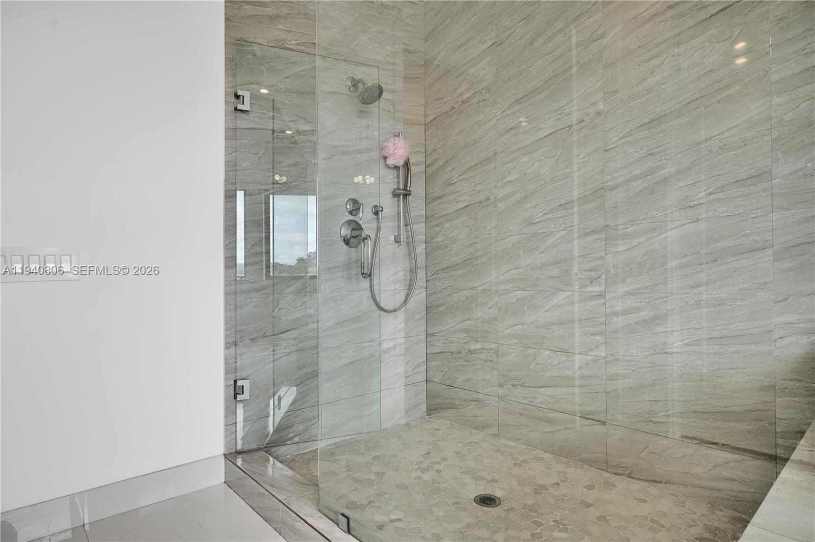 5635 Brookfield Cir w