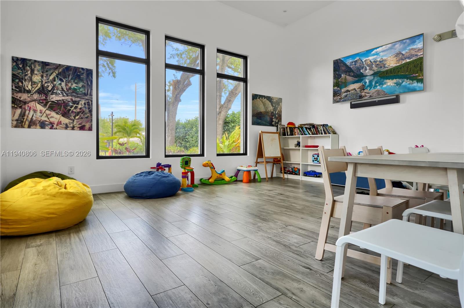 5635 Brookfield Cir w